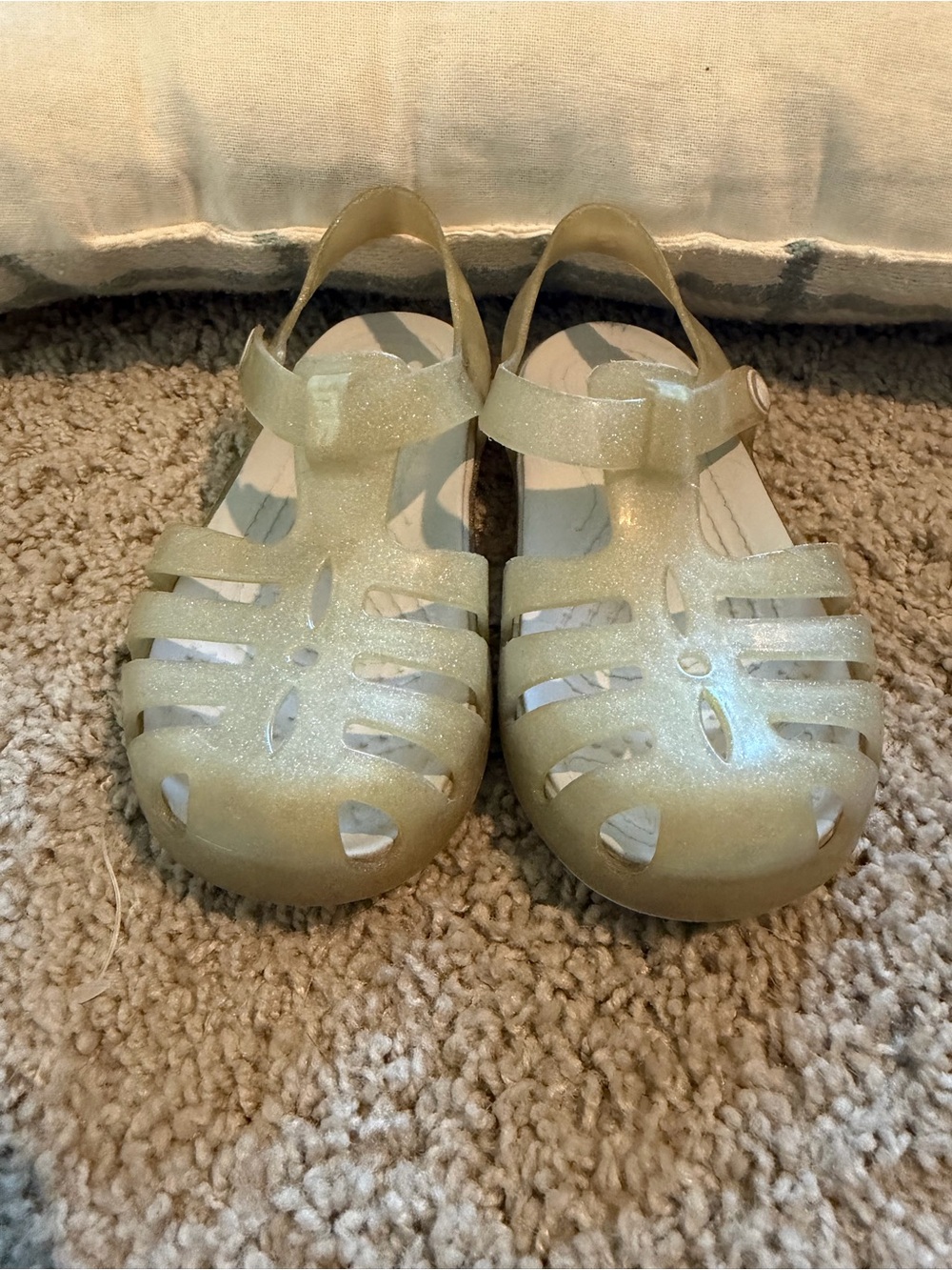 CROCS Kids Glitter Jelly Sandals in Light Silver